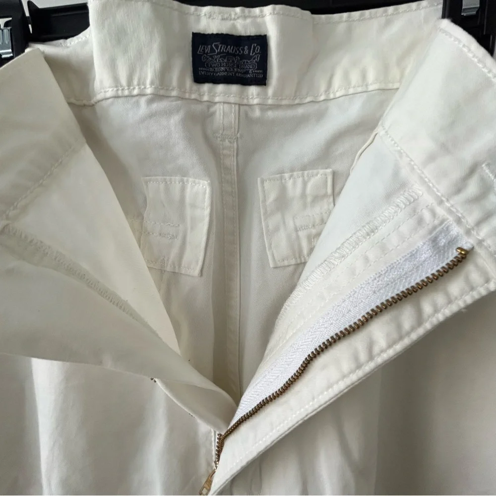 Levi's White Cargo Shorts Relaxed‎ Fit Cotton